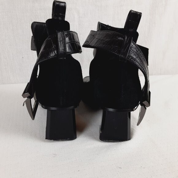 United Tokyo Womens Black Leather Boots with Buckle Animal Print Design - Picture 16 of 16